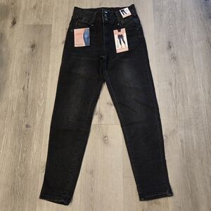 Beyond Us Mid Rise Skinny Jeans Dark Wash Womens Size 8 Petite NWT